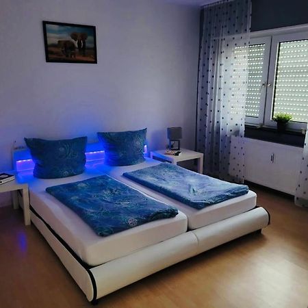 Appartment In Walldorf Mit Schlafzimmer, Kueche Und Bad エクステリア 写真