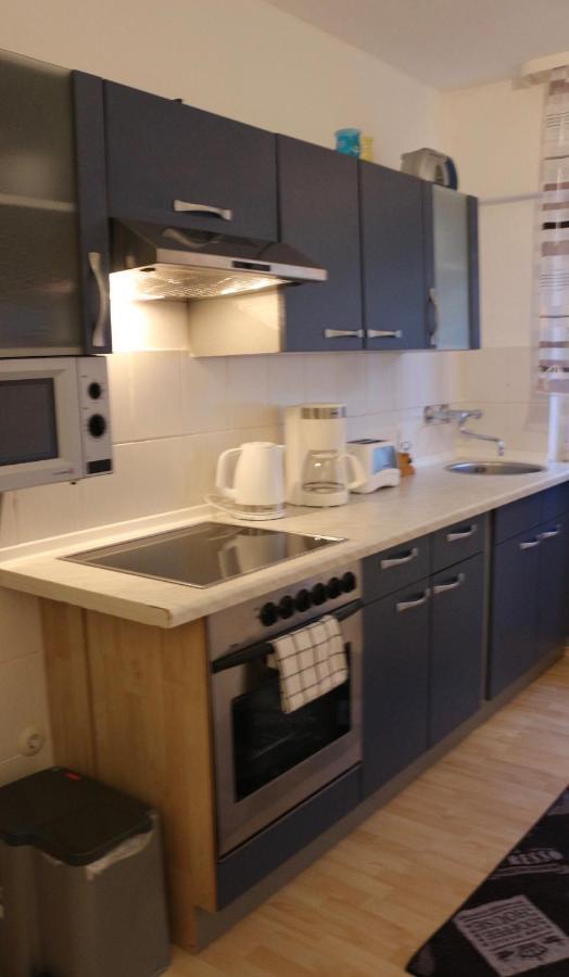 Appartment In Walldorf Mit Schlafzimmer, Kueche Und Bad エクステリア 写真